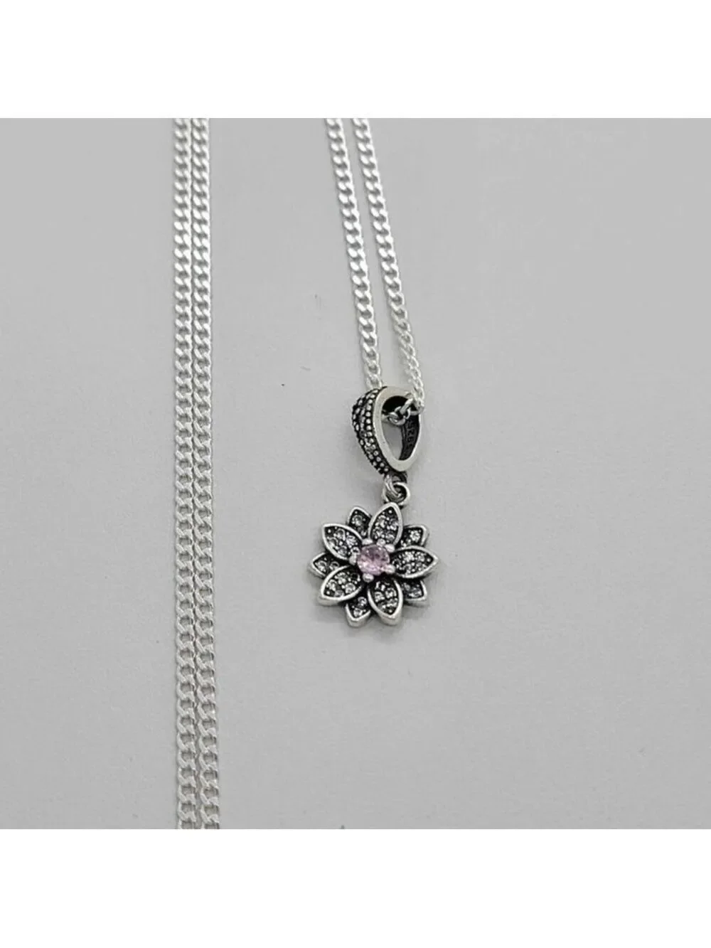 Brand New Sterling Silver 925 Flower Earrings and Necklace set